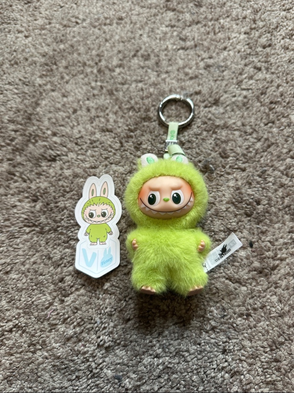 Pin For Love Labubu - V